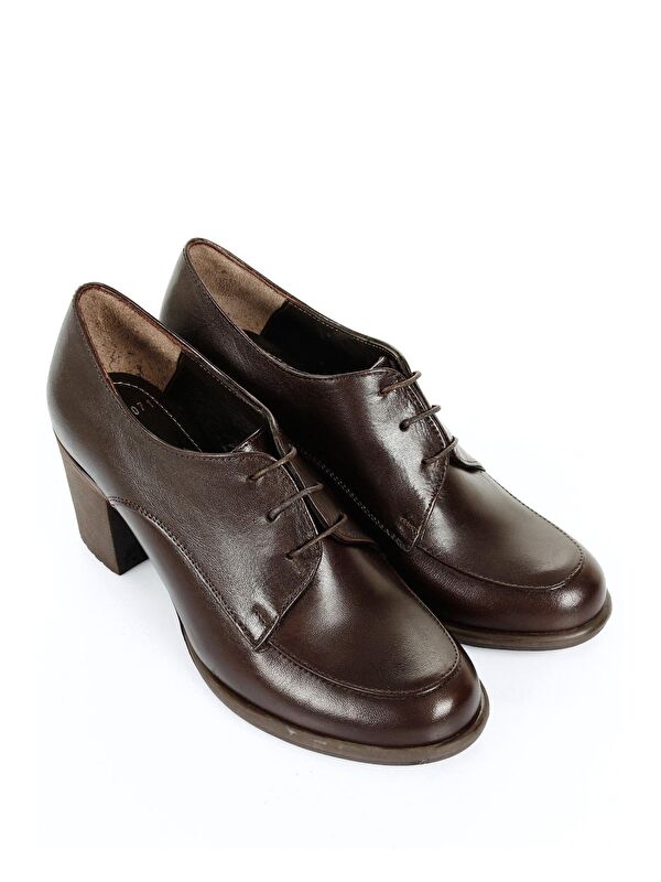 KAHVERENGİ Hakiki Deri Yuvarlak Burun Kalın Orta Topuklu Kauçuk Taban Bağcıklı Kadın Ayakkabı 24071 - Görsel 3