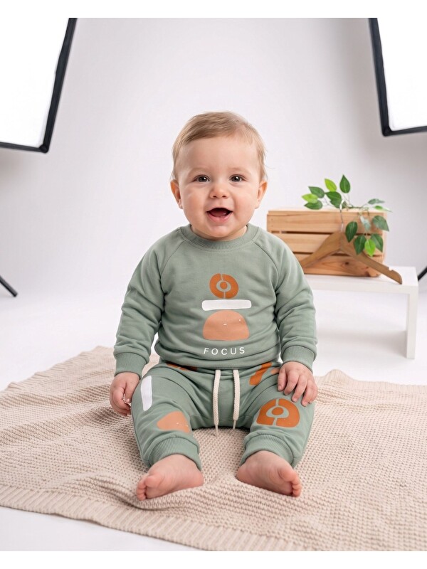 Ege Bebek Erkek Bebek Mevsimlik Focus Baskılı Sweatshirt ve Altlı 6-9-12-18-24 Ay Bebek Takımı