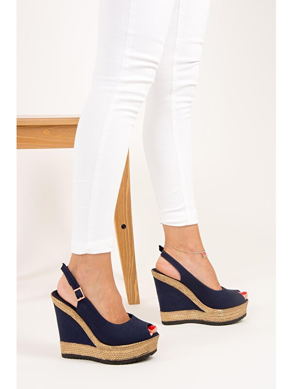 Fox Shoes 9674070805 Lacivert Dolgu Taban Kadın Ayakkabı