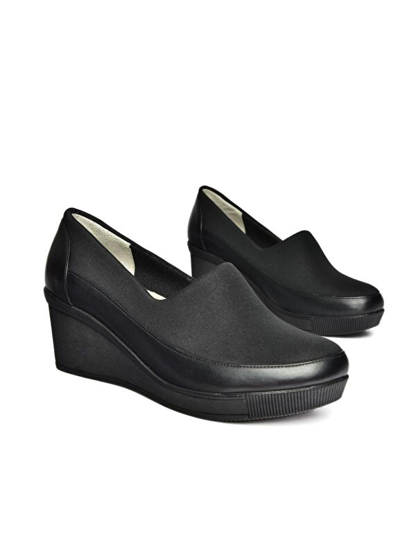 R9080590 Siyah Dolgu Taban Ayakkabı - Görsel 3