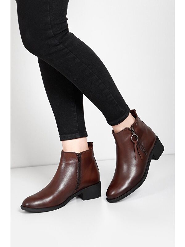 KAHVERENGİ Hakiki Deri Yuvarlak Burun Kauçuk Taban Topuklu Fermuarlı Püsküllü Kadın Günlük Bot 1041 - Görsel 2