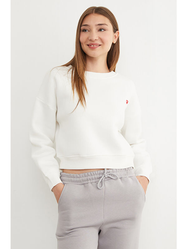 Fullamoda 3 İplik Kalp Nakışlı Bisiklet Yaka Sweatshirt