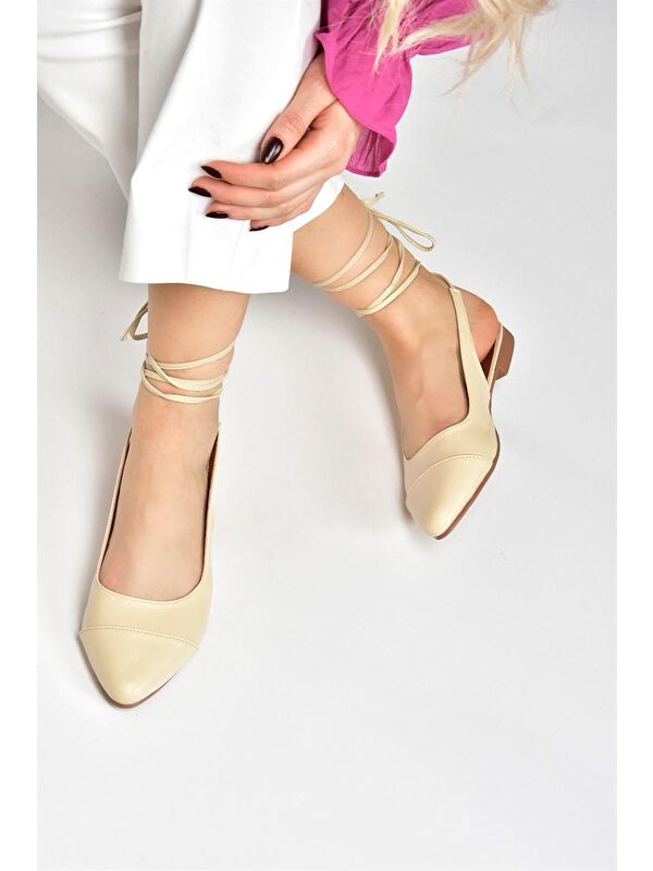 Fox Shoes Bej Bilek Bağlamalı Kadın Babet M726890209