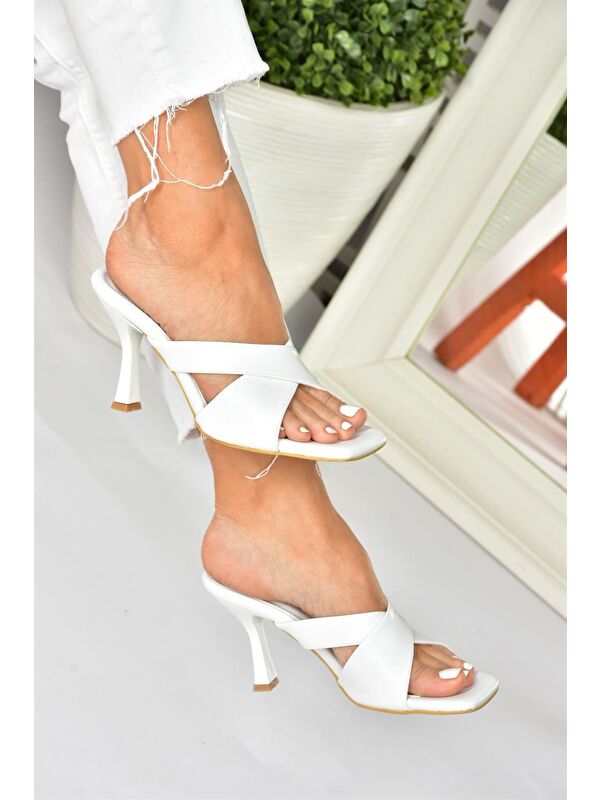 P590033009 Beyaz Kadın Terlik - Görsel 2