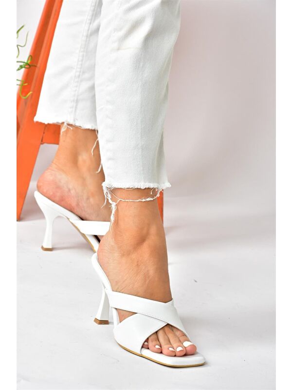 P590033009 Beyaz Kadın Terlik - Görsel 3