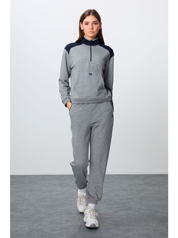 Tommylife Gri Melanj Kompakt Pamuklu Kalın Pürüzsüz Dokulu Dik Yaka Oversize Fit Kadın Eşofman Takım - 95342