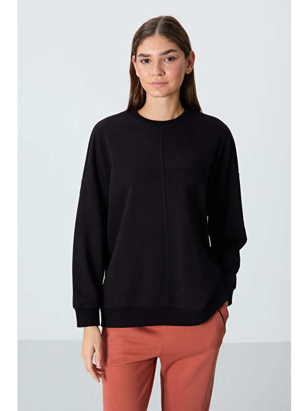 Tommylife Siyah Kompakt Pamuklu Kalın Pürüzsüz Dokulu O Yaka Oversize Fit Kadın Sweatshirt - 97288