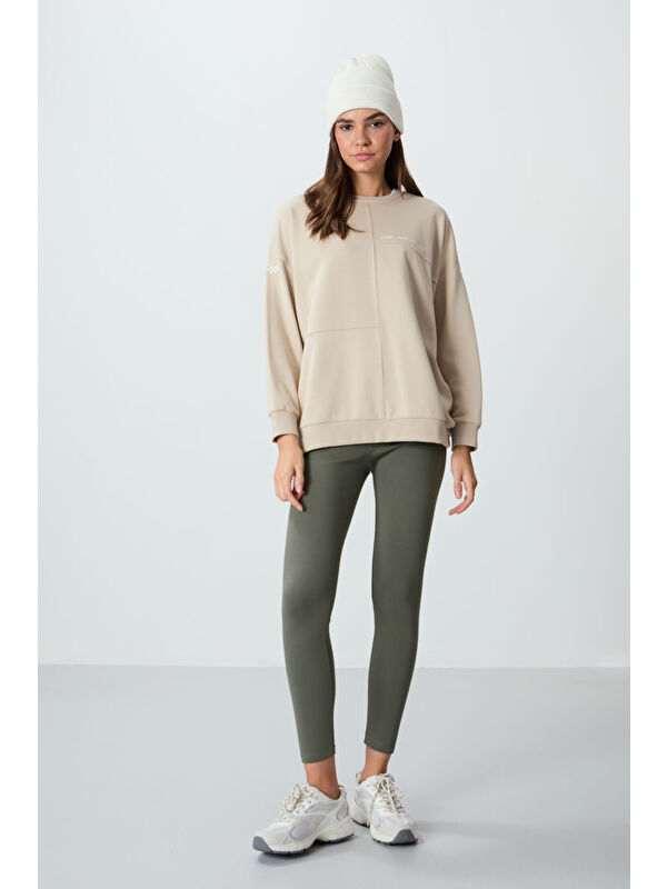 Tommylife Bej Kompakt Pamuklu Kalın Pürüzsüz Dokulu O Yaka Oversize Fit Kadın Sweatshirt - 97288