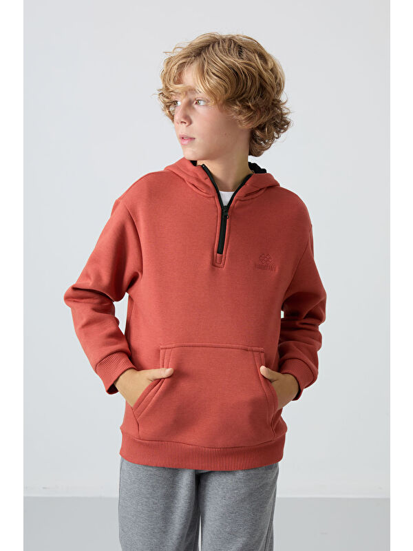 Tommylife Kiremit Pamuklu Kalın İçi Tüylü Yumuşak Dokulu Standart Fit Nakışlı Erkek Çocuk Sweatshirt - 11244