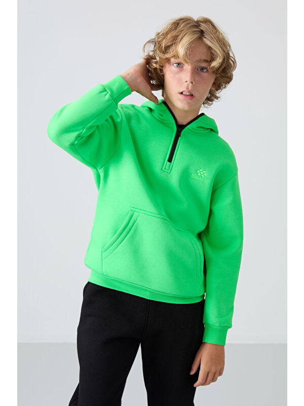 Tommylife Neon Yeşil Pamuklu Kalın İçi Tüylü Yumuşak Dokulu Standart Fit Nakışlı Erkek Çocuk Sweatshirt - 112