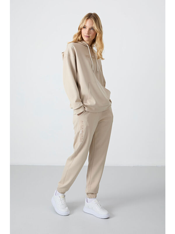 Tommylife Bej Kapüşonlu Kanguru Cep Oversize Lastik Paça Kadın Eşofman Takımı - 95288