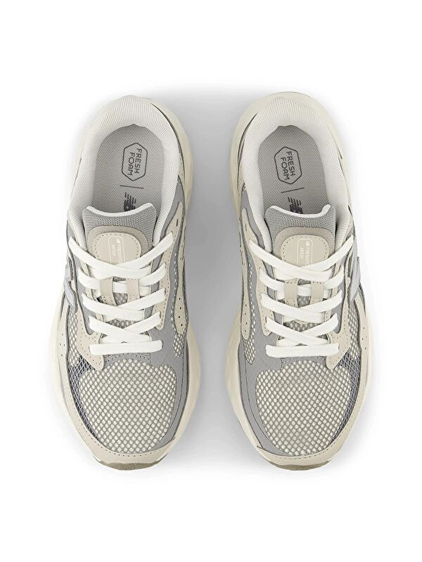 Fresh Foam Arishi V4 Tiralux Kadın Bej Koşu Ayakkabısı - Görsel 4