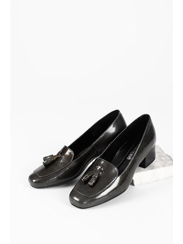 GRİ Hakiki Deri Küt Burun Kısa Kalın Topuklu Püsküllü Kadın Ayakkabı 13313 - Görsel 2