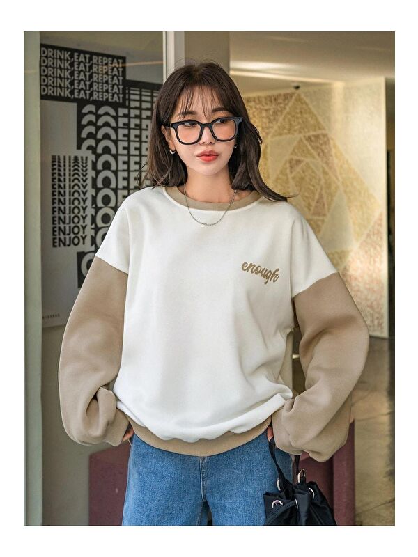 Trendseninle Kadın Beyaz Enough Baskılı BEJ Kol Detay Oversize Sweatshirt