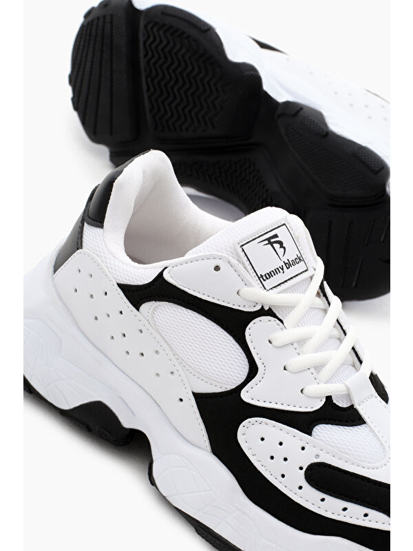 Kadın Beyaz Siyah Rahat Kalıp Yüksek Taban Bağcıklı Spor Ayakkabı - Görsel 5