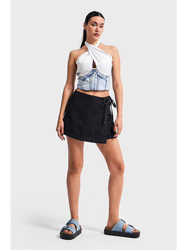 It's Basic Kadın Taşlanmış Siyah Renk Belden Bağcıklı Denim Şort Etek