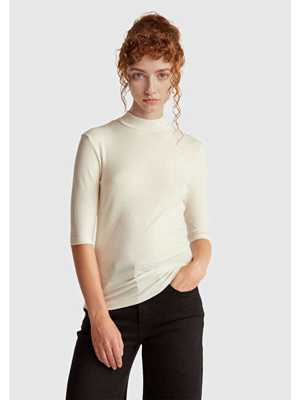 United Colors Of Benetton Kadın Krem Liyosel Karşımlı Yarım Kol Slim Fit Dik Yaka T-Shirt