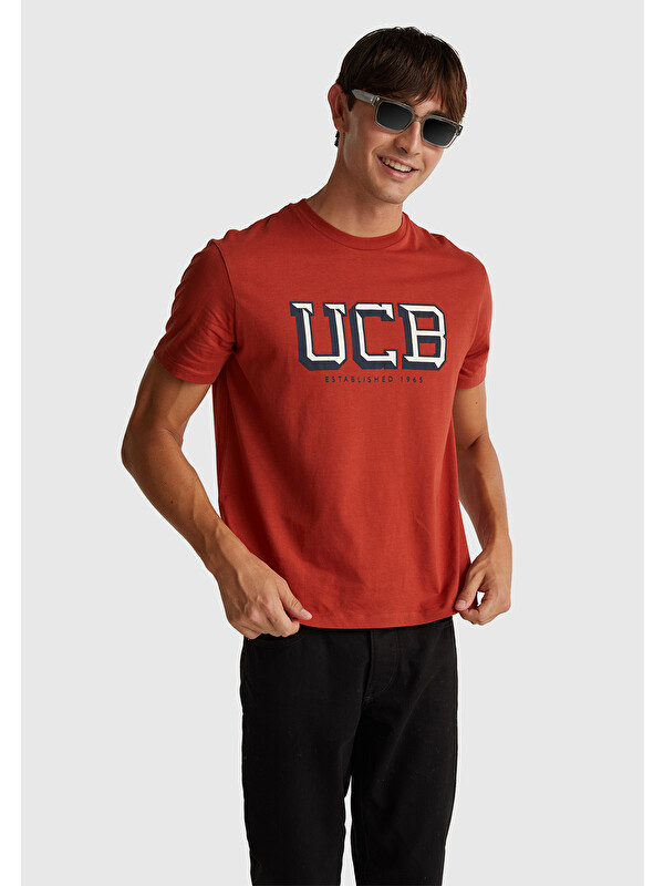 United Colors Of Benetton Erkek Kırmızı-UCB %100 Pamuk Önü Logo Baskılı Relax Fit Tişört