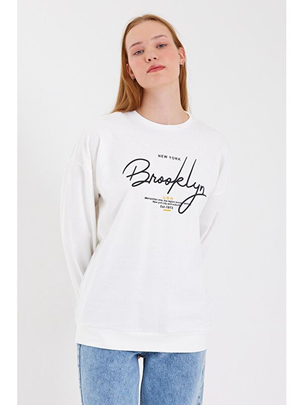 Süperlife Kadın Bisiklet Yaka Regular Fit El Yazılı Brooklyn İnce Sweatshirt SPR23SWK331