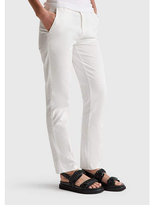 United Colors Of Benetton Kadın Beyaz Elastanlı Basic Chino Pantolon