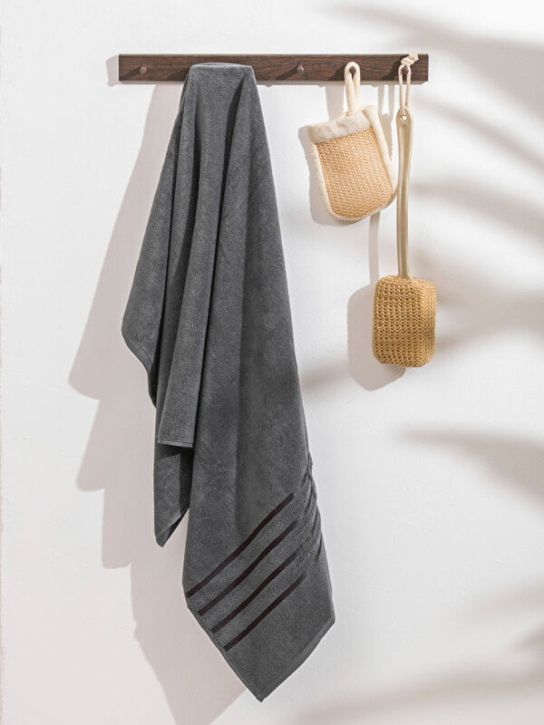 LCW HOME Embroidered Cotton Bath Towel 70x140 cm