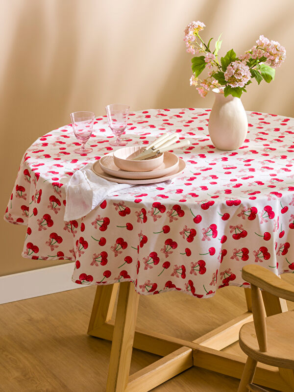 LCW HOME Kiraz Baskılı Masa Örtüsü 150x150 cm