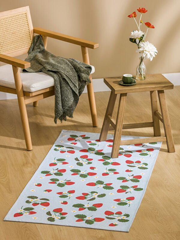 LCW HOME Çilek Baskılı Halı 70x140 cm