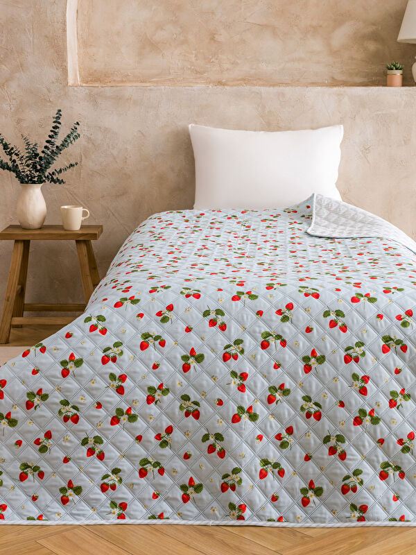 LCW HOME Strawberry Print Single Bedspread