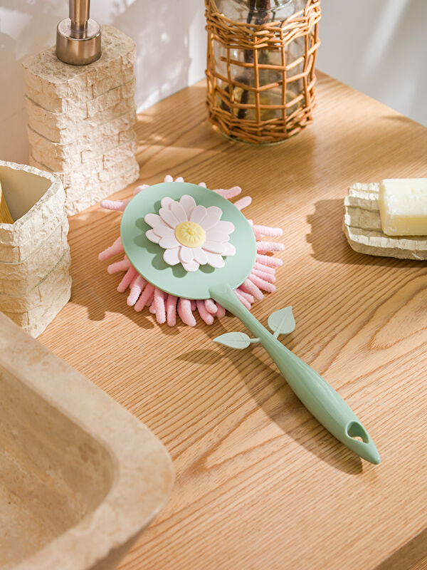 LCW HOME Flower Patterned Bath Brush