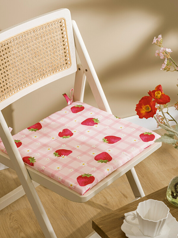 LCW HOME Құлпынай принтті төсеніш 40x40 см