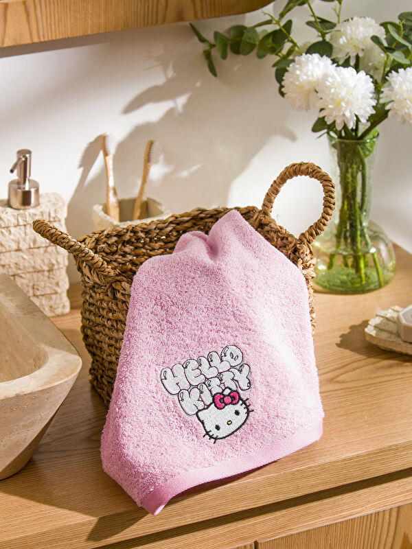 LCW HOME Hello Kitty Nakışlı Pamuklu Yüz Havlusu 50x80 cm