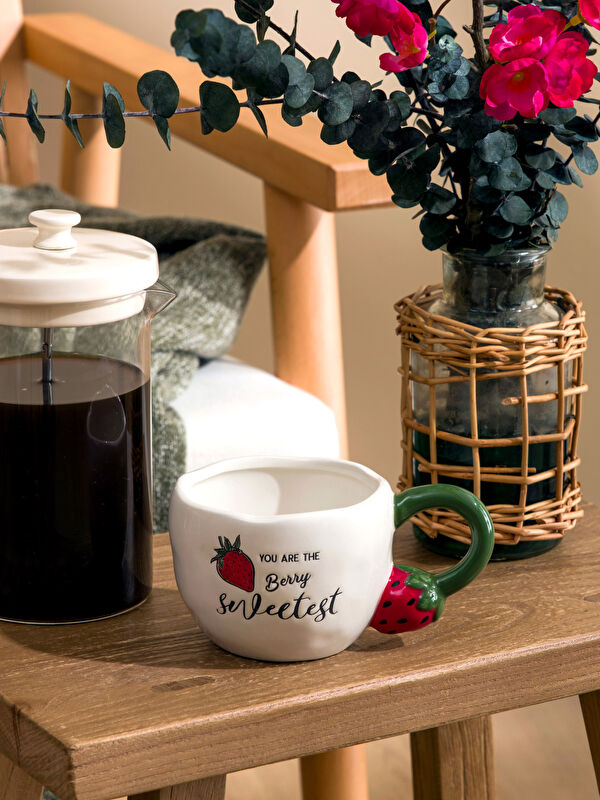 LCW HOME Strawberry Printed Ceramic Mug 400 ml