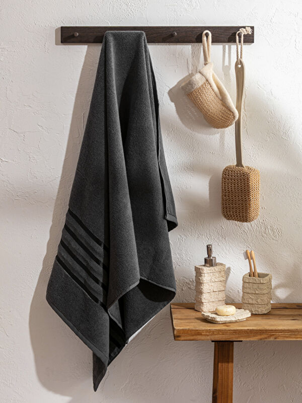 LCW HOME Çizgili Banyo Havlusu 70x140 Cm	