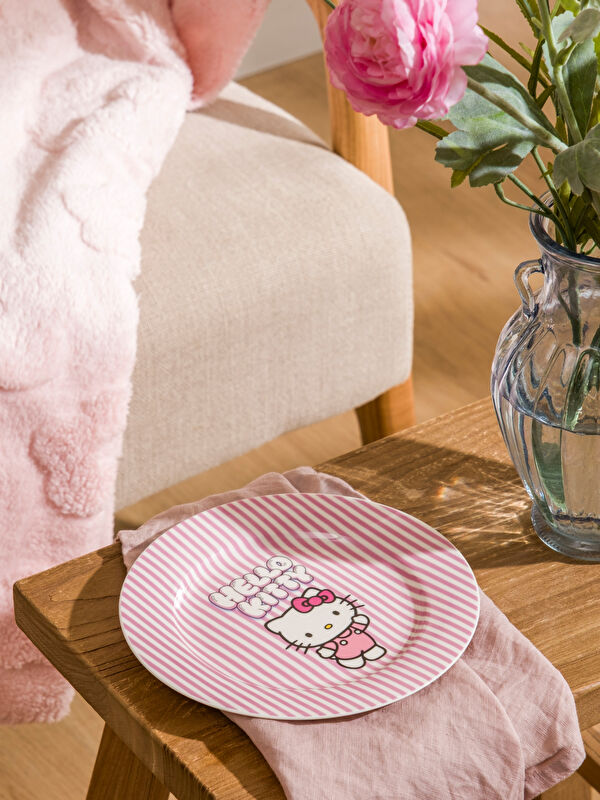 LCW HOME Hello Kitty Baskılı Porselen Pasta Tabağı 19 cm