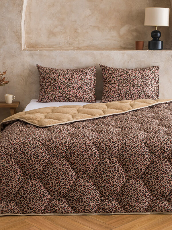 LCW HOME Leopar Desenli Çift Kişilik Yorgan Seti