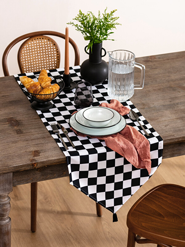 LCW HOME Checker Pattern Tassel Detailed Runner 45x150 Cm
