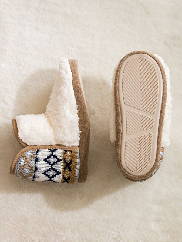 Nakışlı Kadın Pelüş Ev Botu - Görsel 5