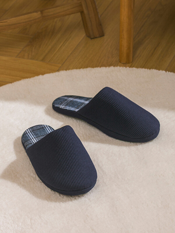 LCW STEPS Plaid Patterned Men's Home Slippers
