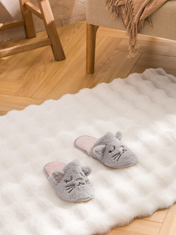 LCW HOME Nakışlı Pelüş Kadın Ev Terliği