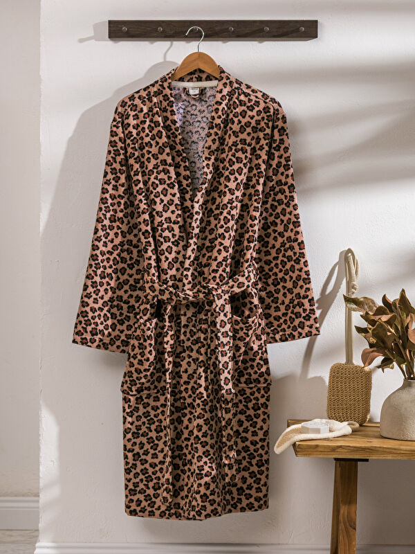LCW HOME Leopar Desenli Pamuklu Kadın Bornoz