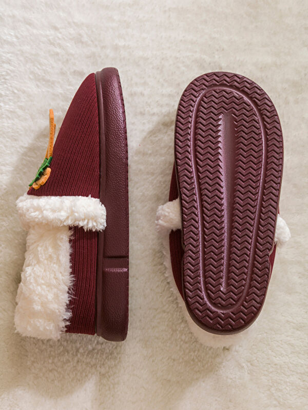 Yılbaşı Temalı Pelüş Kadın Ev Botu - Görsel 5