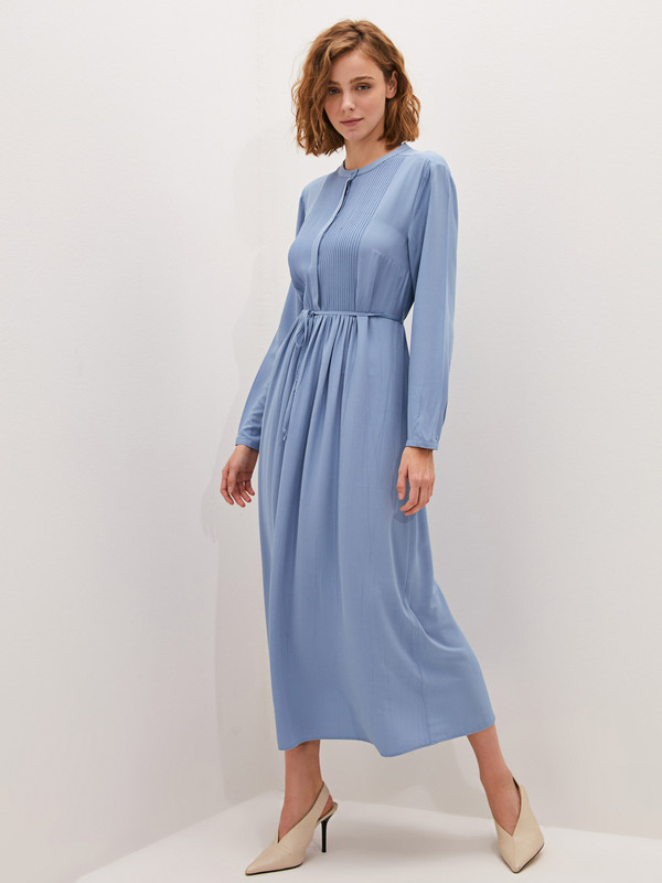 LCWAIKIKI Classic فستان كم طويل بياقة مندرين للسيدات مع تفاصيل رباط عند الخصر