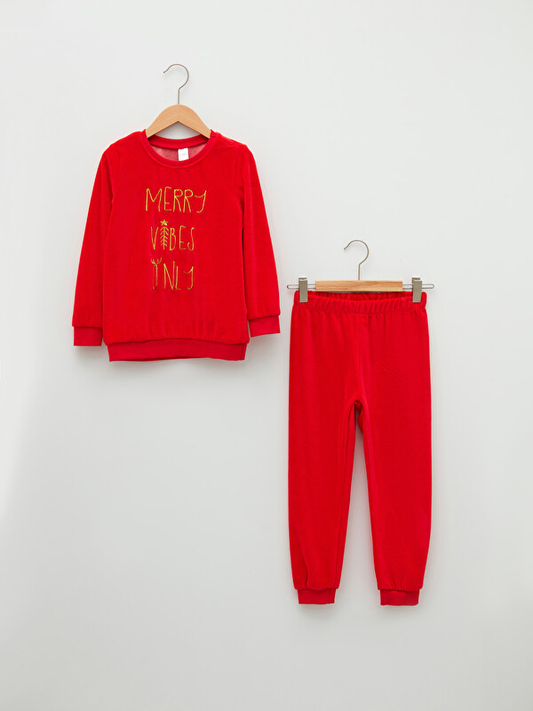 LCW Kids Bisiklet Yaka Nakışlı Uzun Kollu Kadife Kız Çocuk Pijama Takımı