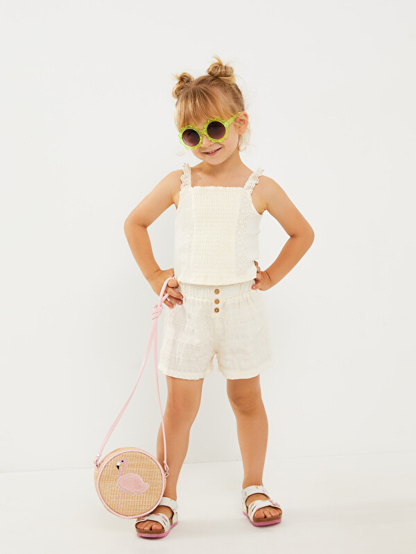 LCW baby Shorts Fille Bébé à Taille Élastique et Motif Intégré