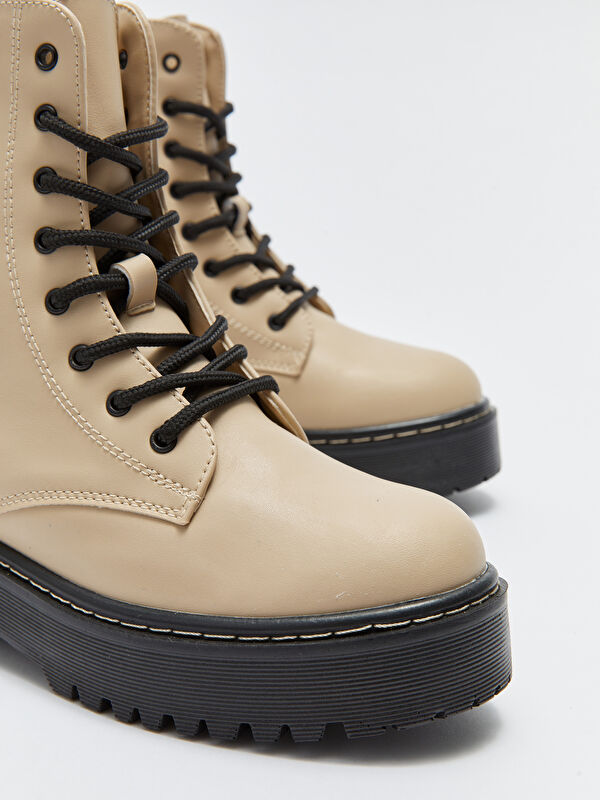 Deri Görünümlü Bağcık ve Fermuarlı Kadın Bot - Görsel 11