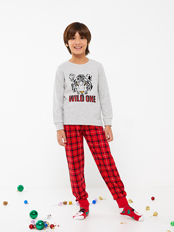 LCW Kids Crew Neck Printed Long Sleeve Boys' Pyjama Set