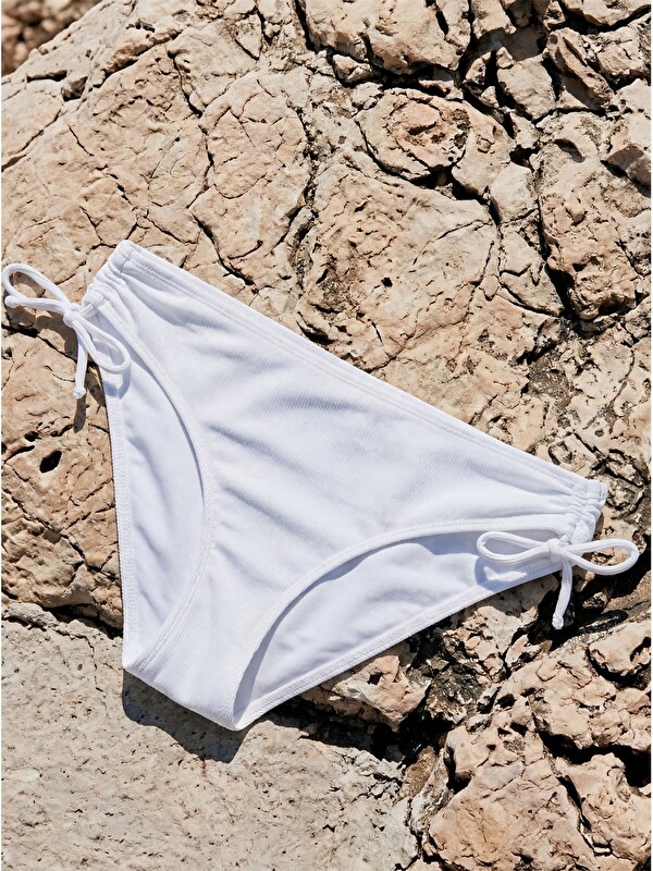 LCW DREAM Kadın Bağlama Detaylı Bikini Alt