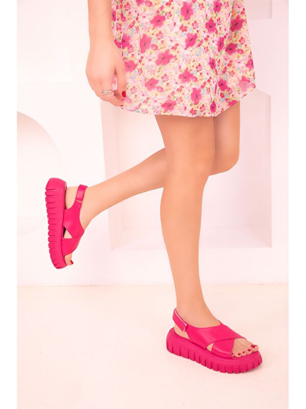 Deri Görünümlü Kalın Taban Kadın Sandalet - Görsel 3