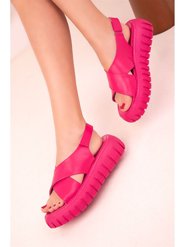 Deri Görünümlü Kalın Taban Kadın Sandalet - Görsel 4