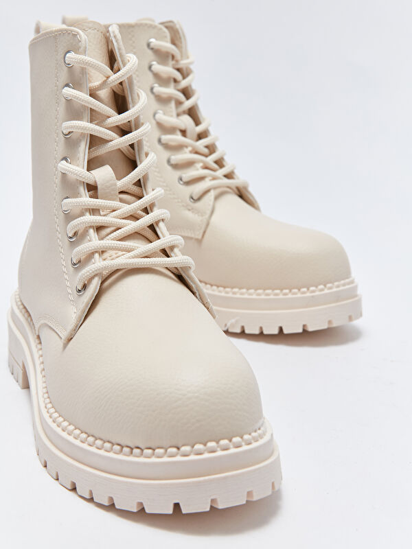 Deri Görünümlü Kadın Bot - Görsel 4